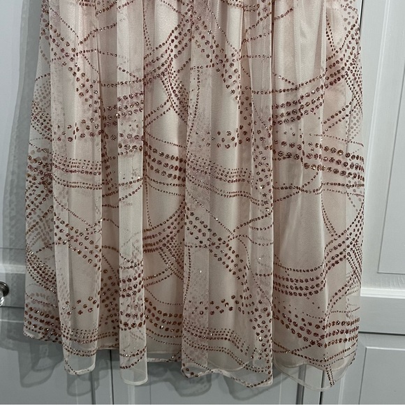 LE CHATEAU Champagne Sparkly Dress - Picture 2 of 9